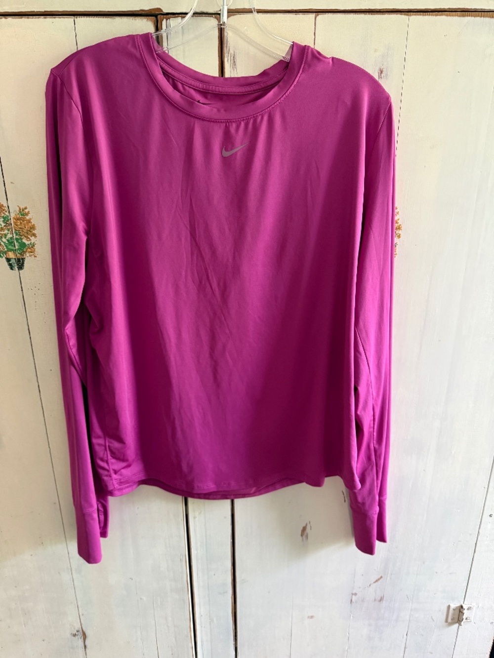 Nike Dri-Fit Long Sleeve Tee Shirt in Large